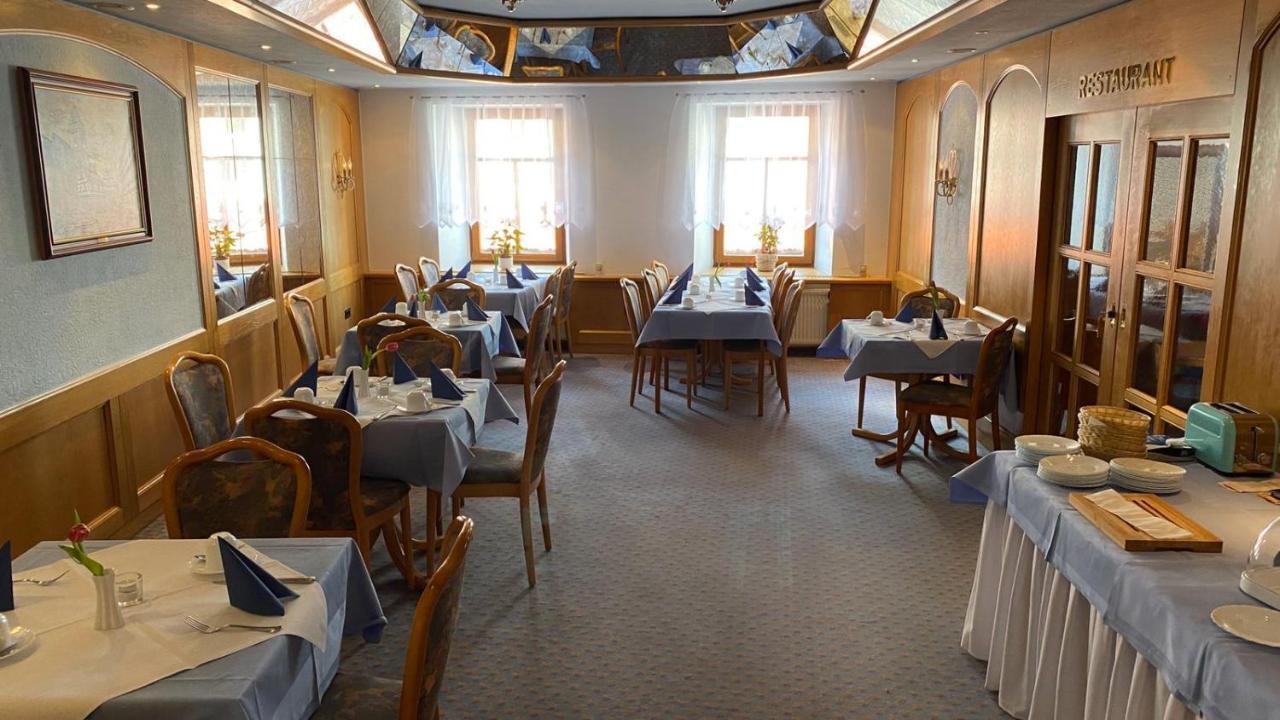 Hotel Goldener Loewe Цойленрода Экстерьер фото