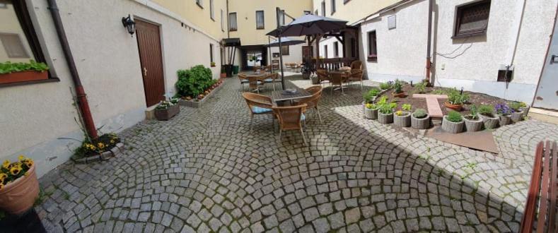 Hotel Goldener Loewe Цойленрода Экстерьер фото