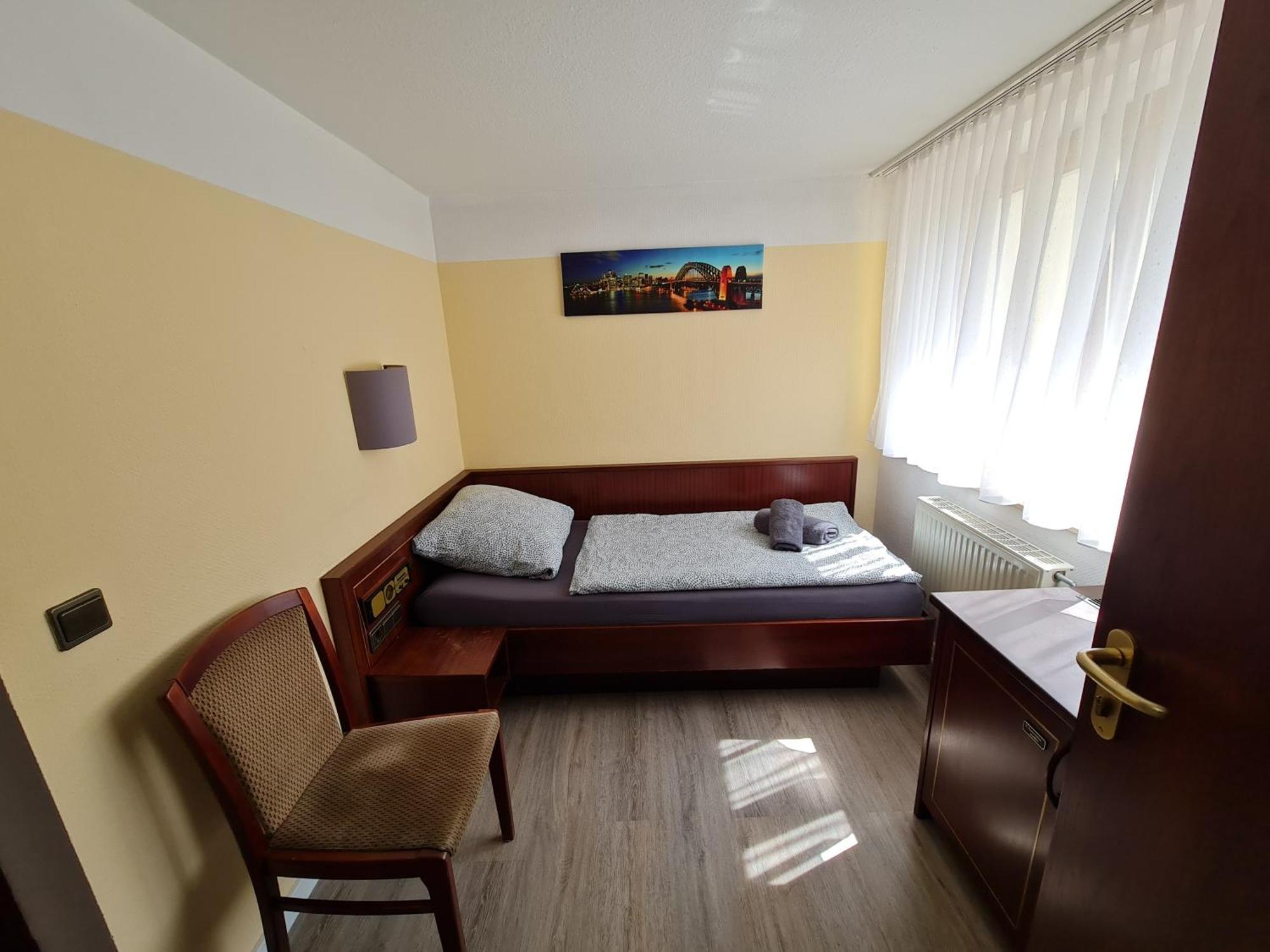 Hotel Goldener Loewe Цойленрода Экстерьер фото