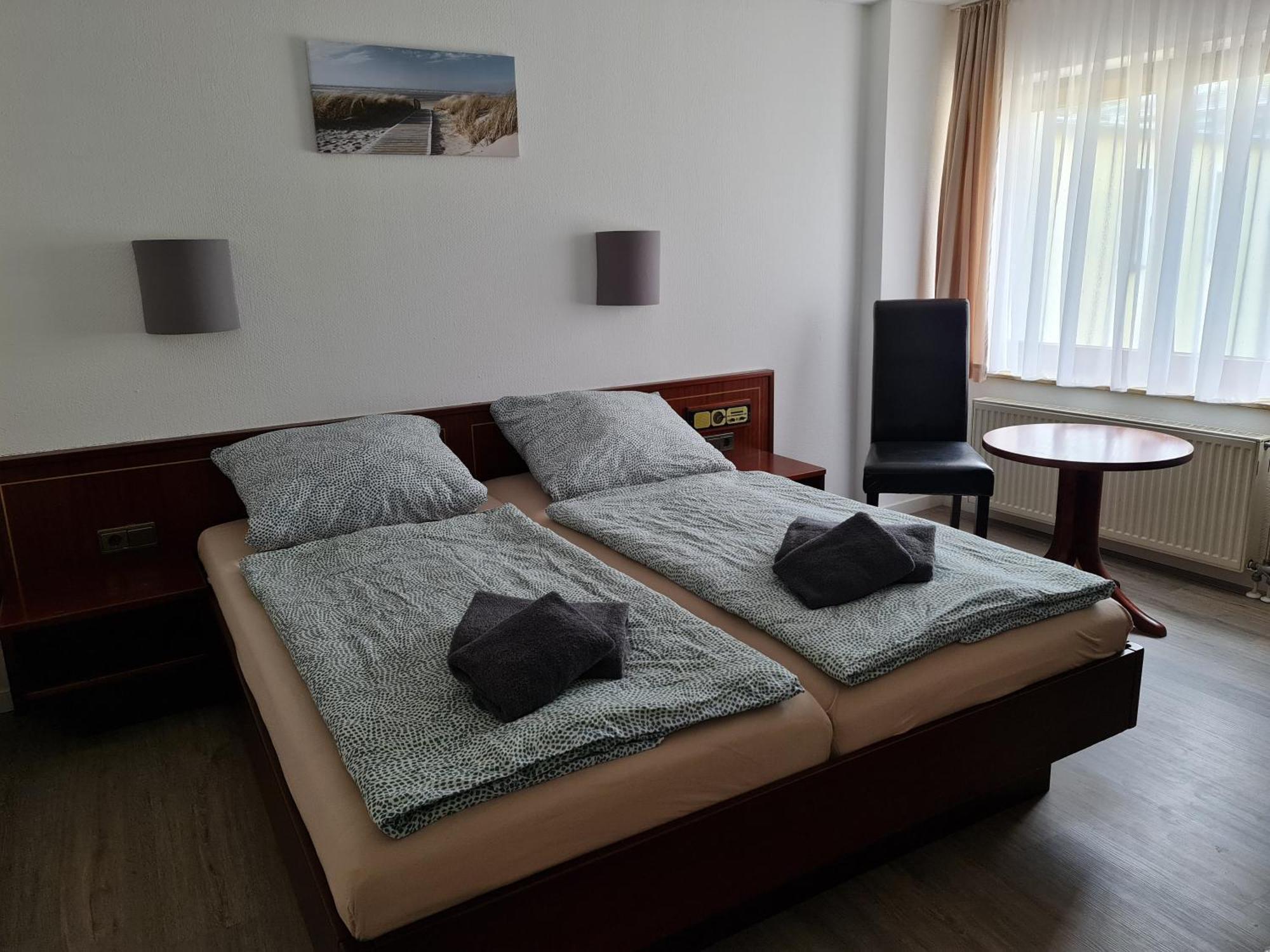 Hotel Goldener Loewe Цойленрода Экстерьер фото